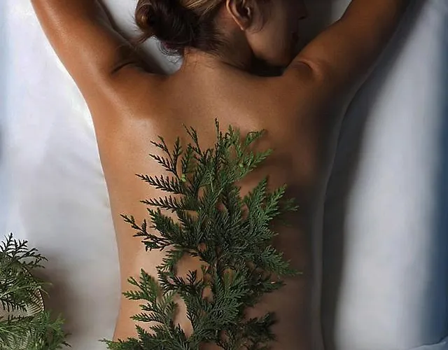 Mia *
